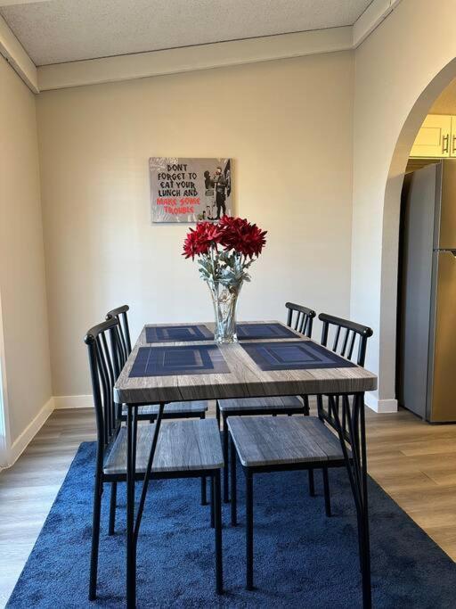 2 Bedroom Minutes From Las Vegas Strip And Airport Экстерьер фото